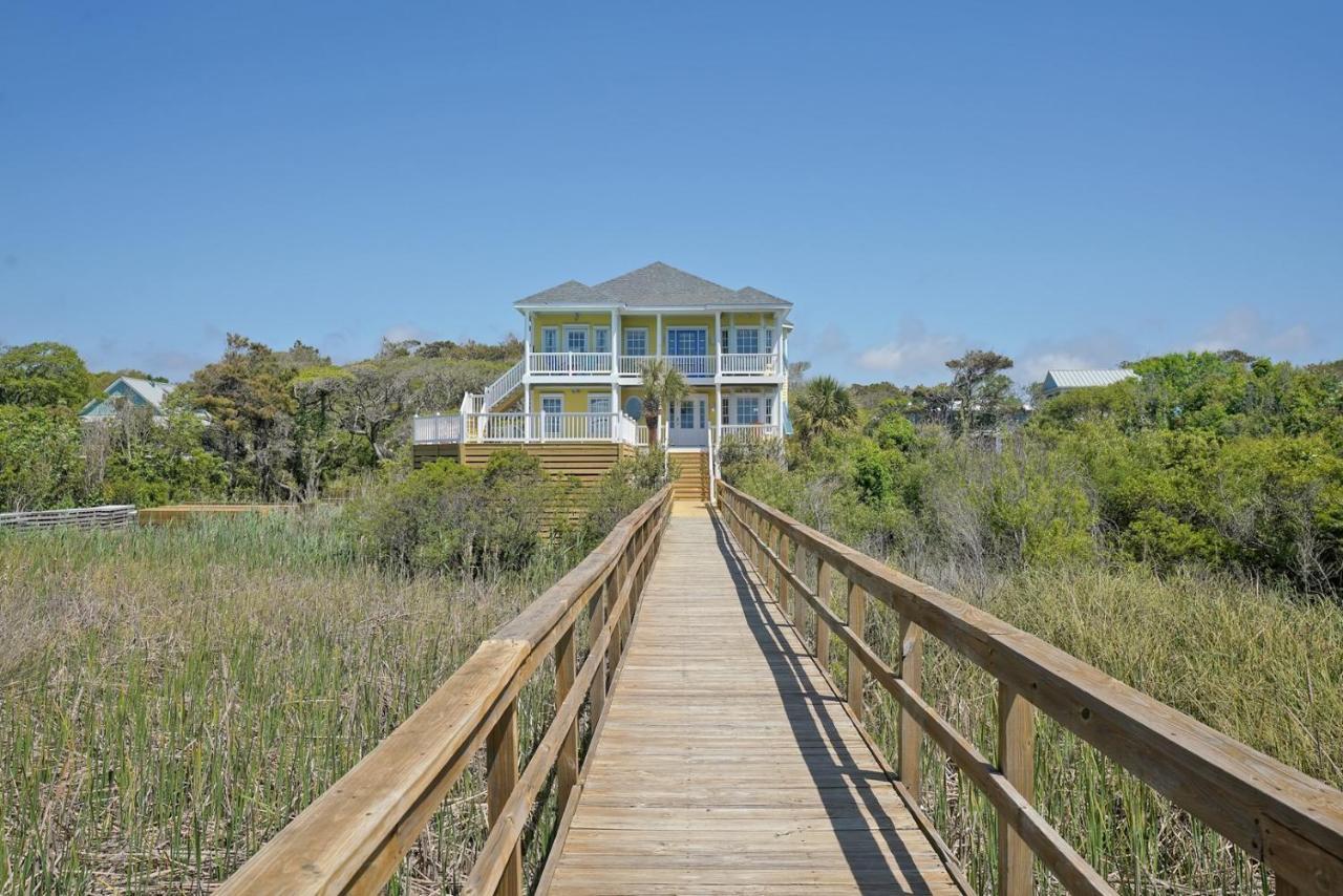 Luck & Laughter Villa Oak Island Kültér fotó